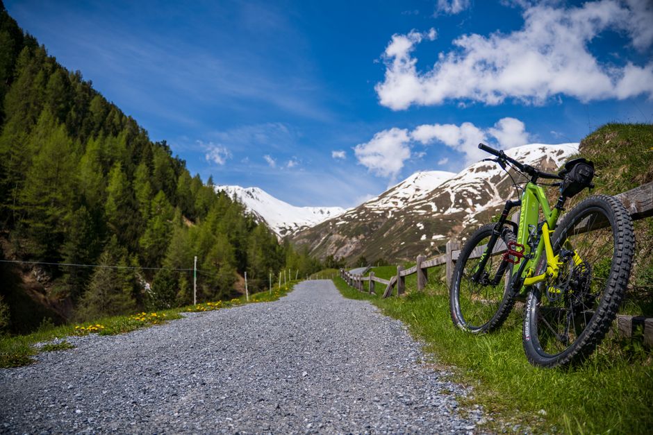 Gravel Bike